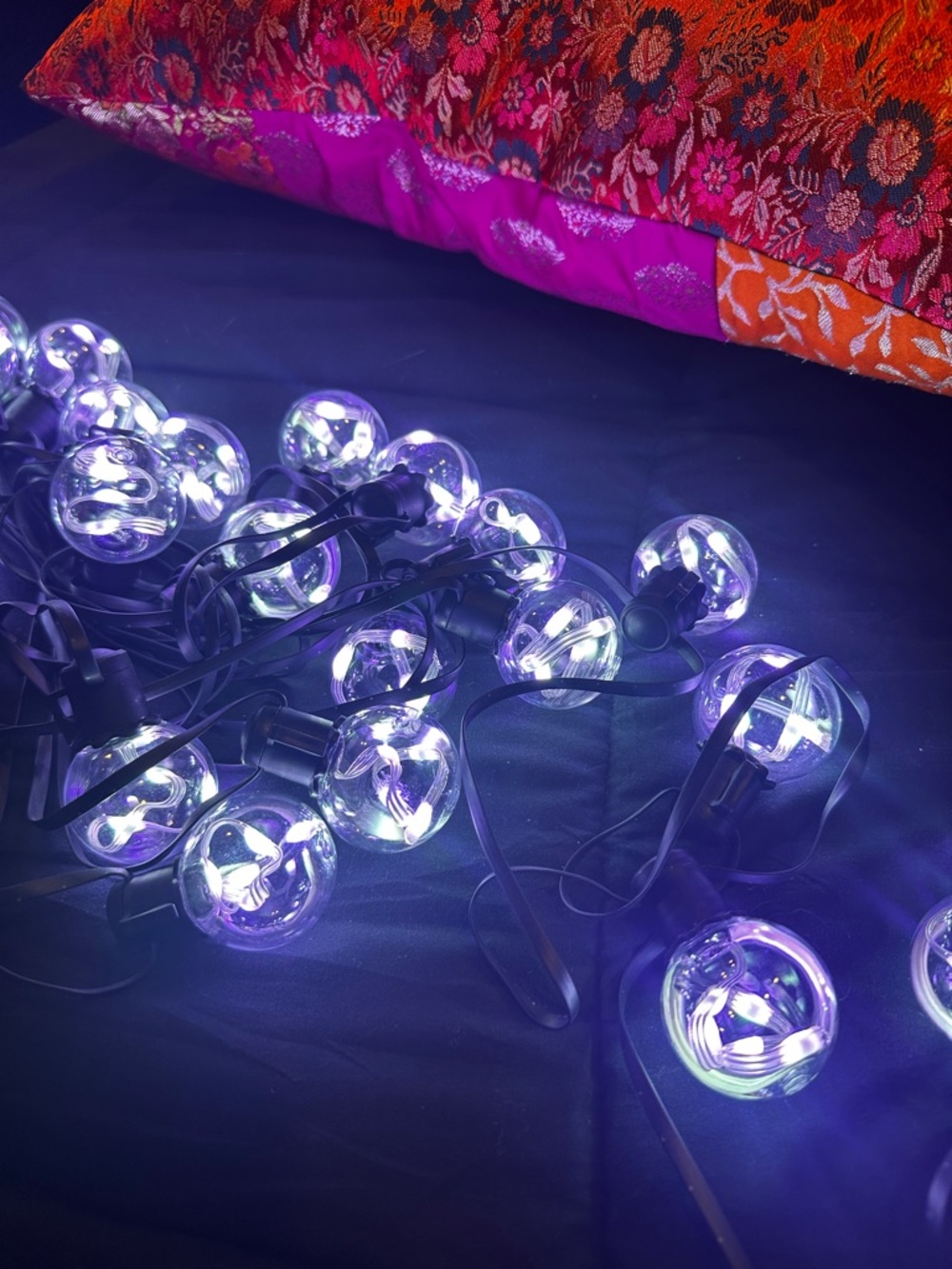 Outdoor LED 25 ft String Globe Light Set with Remote - Picture 8 of 10